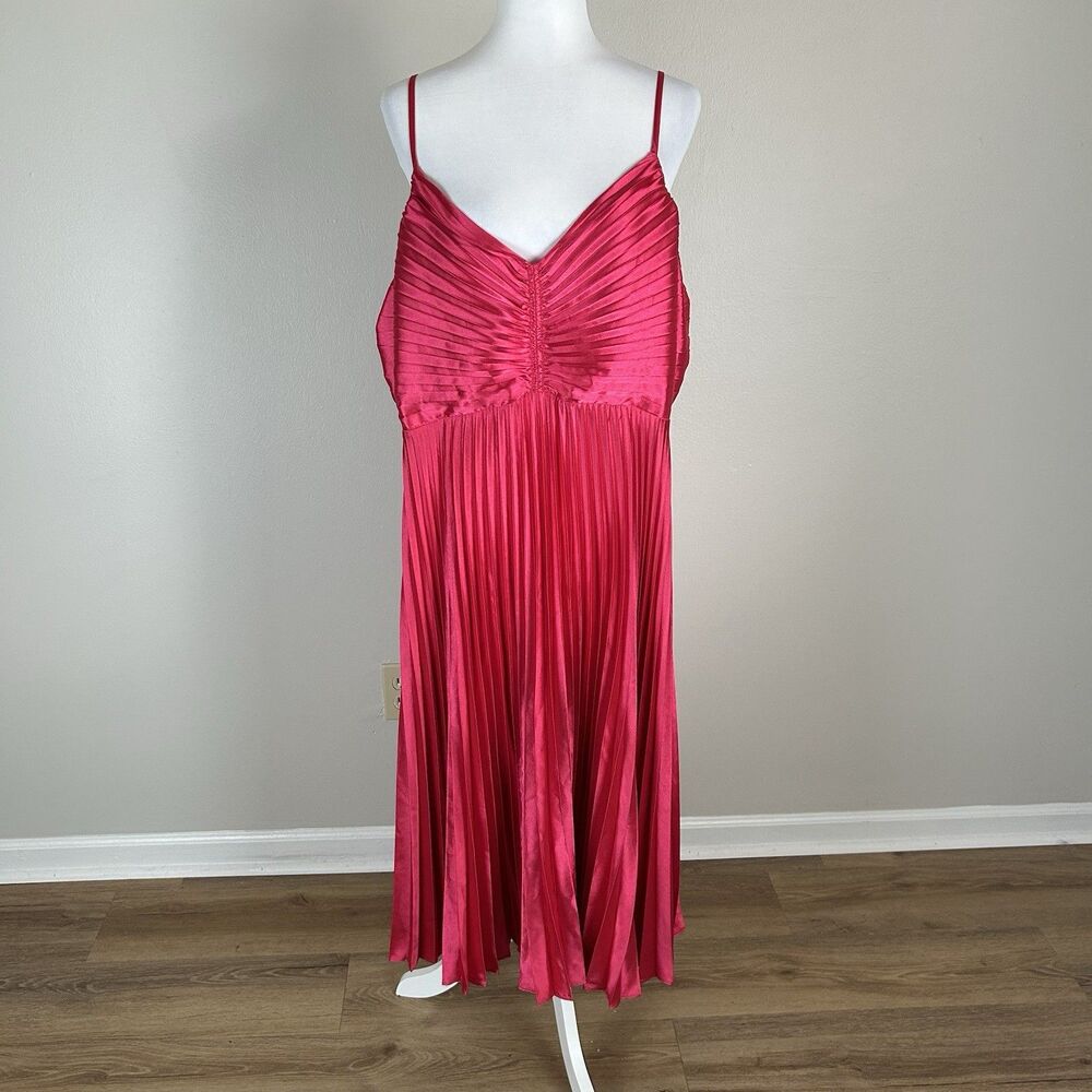 Ava & Viv Satin Pleated Midi Dress in Fuchsia
